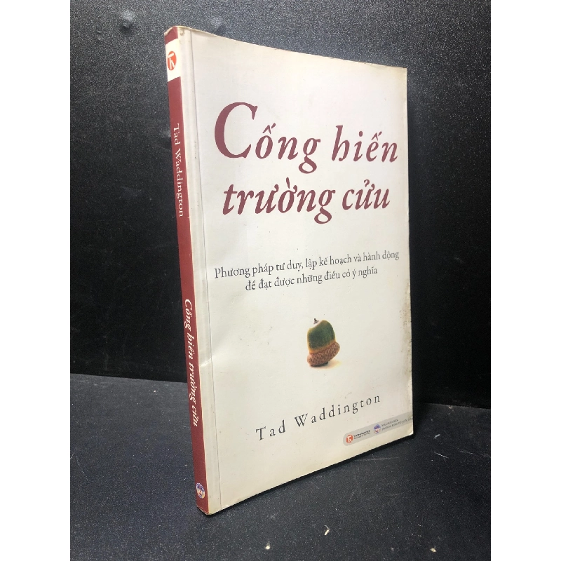 Cống hiến trường cửu năm 2010 mới 70% bẩn bìa ố HCM2311 912655