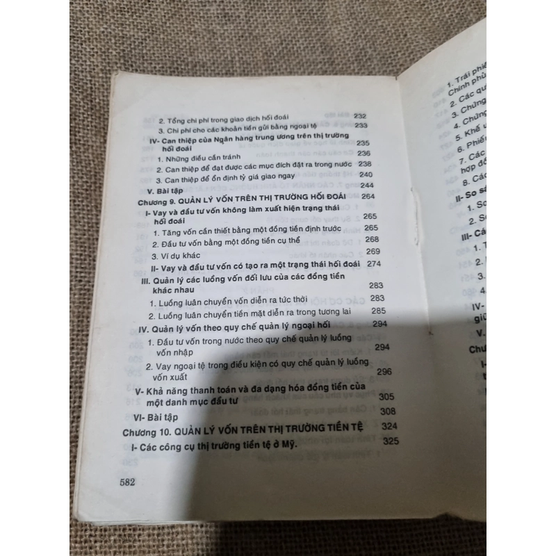 Thị trường hối đoái và thị trường tiền tệ| Tác giả: Heinz Richl -M.Rodeiguez 327097