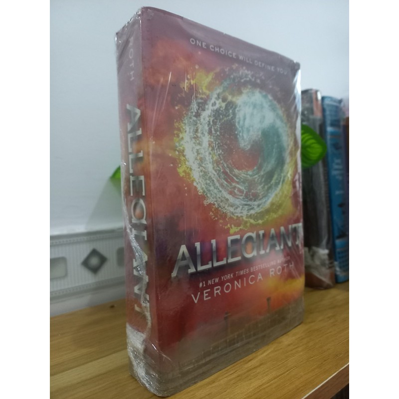 Allegiant by Veronica Roth 140975