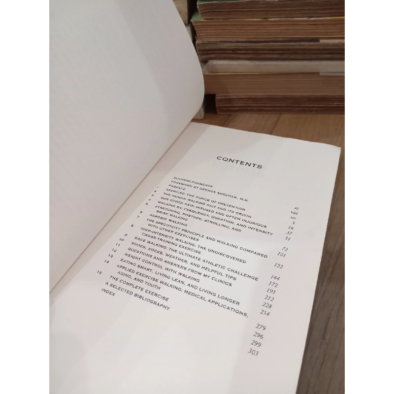 Walking: A complete guide to the complete exercise - Casey Meyers 789100