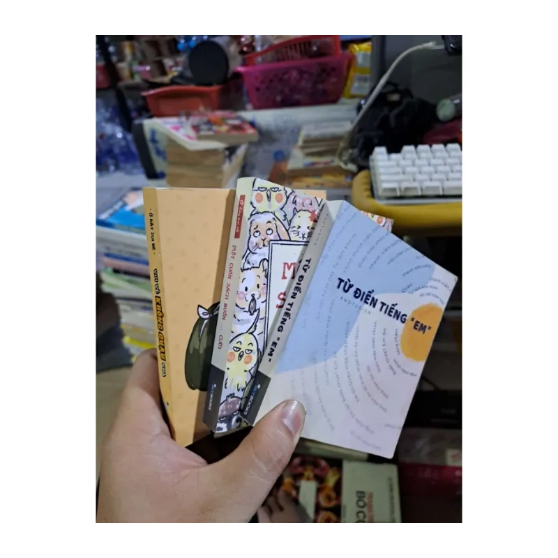 Từ điển tiếng em - một cuốn sách buồn cười - vui vẻ không quạo nha - 988691