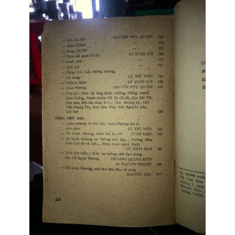 Nghĩ về thơ Hồ Xuân Hương - Lê Trí Viễn - Lê Xuân Lít - Nguyễn Đức Quyền 789219