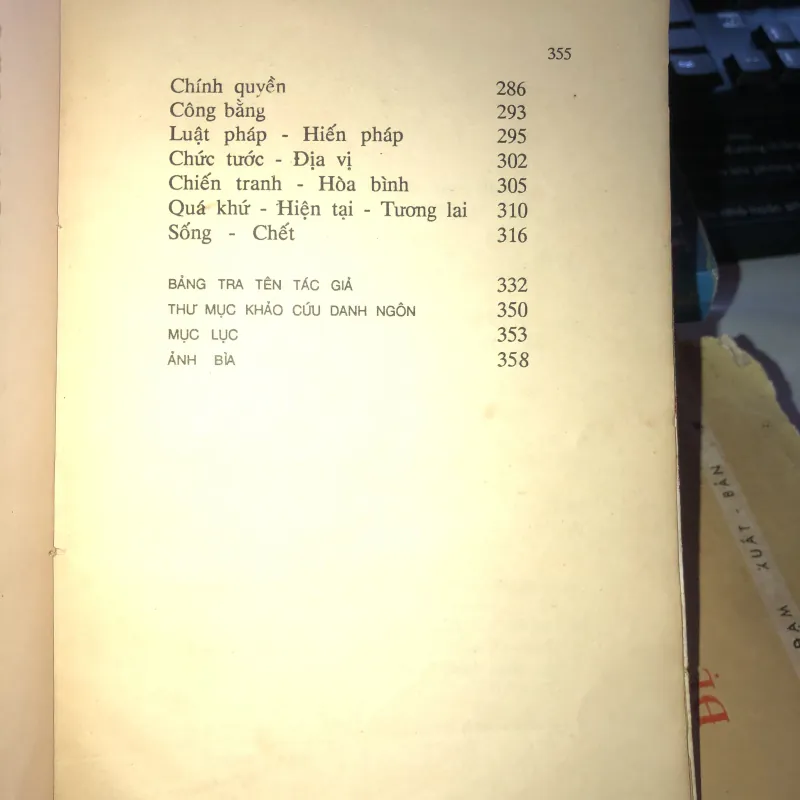 Lời vàng: danh ngôn- Thái Doãn Hiểu & Hoàng Liên  1021751