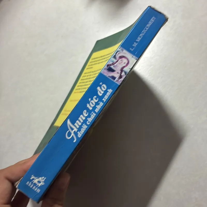 Anne tóc đỏ dưới chái nhà xanh 747459