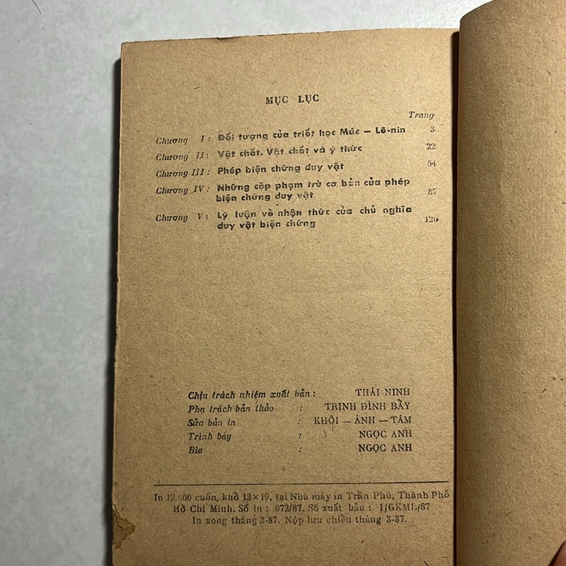 Triết học Mác-Lênin — Chủ nghĩa duy vật biện chứng — 1987s 496528