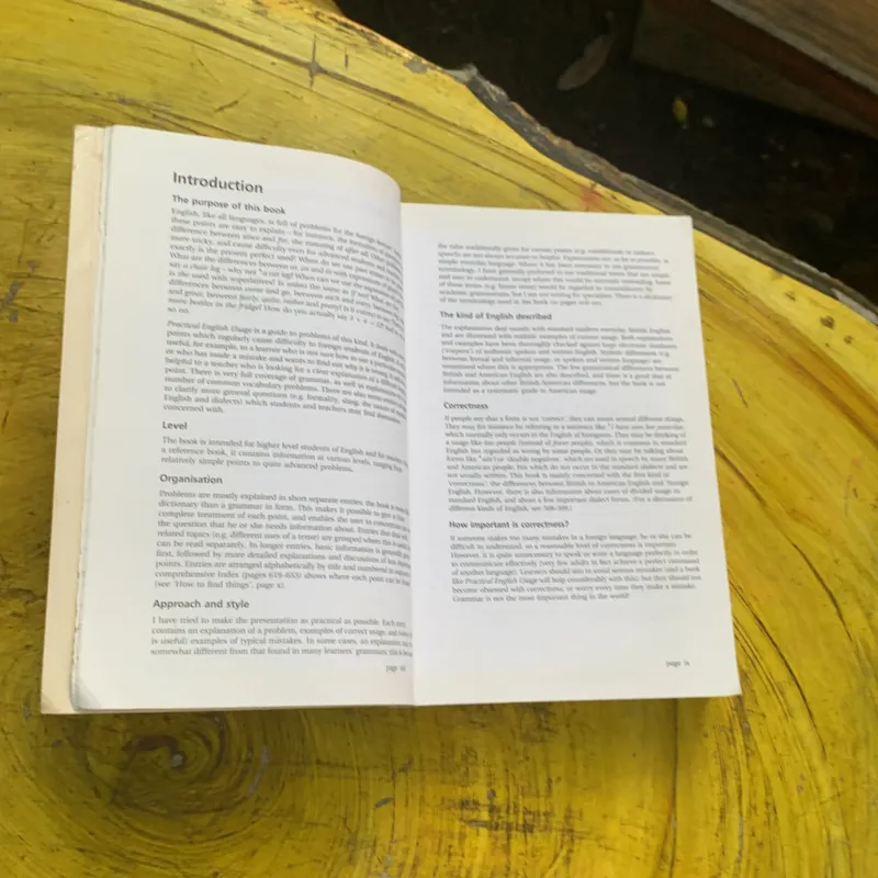 A PRACTICAL ENGLISH USAGE - MICHAEL SWAN 737245