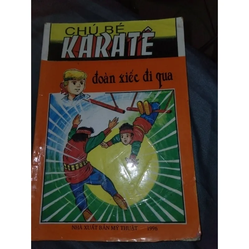 Sách Truyện tranh Đoàn xiếc đi qua - Nhà xuất bản Mỹ Thuật 1996 758705