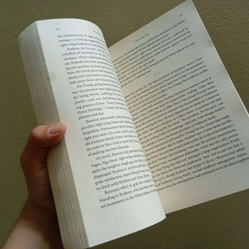 Fire and fury, sách s ngoại văn tiếng Anh  571765
