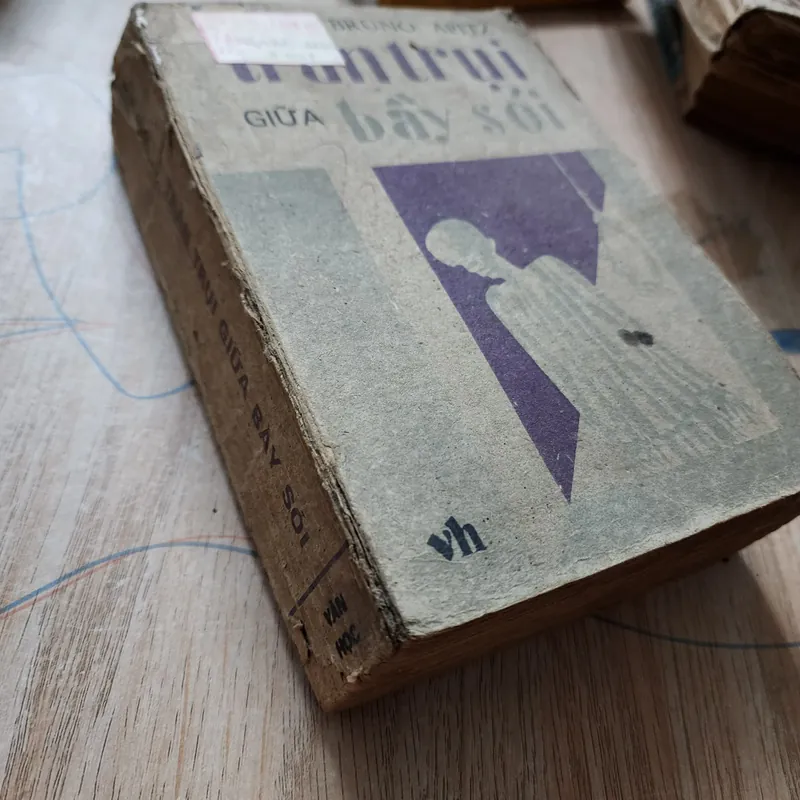 Trần trụi giữa bầu sói | Bruno Apitz 689355