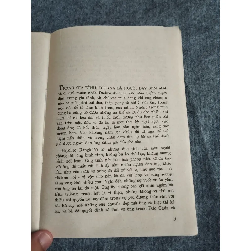 TÌNH YÊU VÀ BÓNG TỐI - ISABE ADENDE 574615