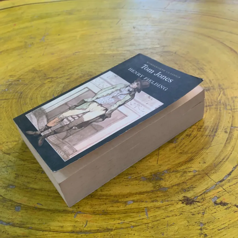 TOM JONES - HENRY FIELDING 991220