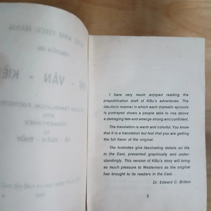 Nguyễn Du - Kim Vân Kiều (Lê Xuân Thủy dịch Tiếng Anh) 1001359