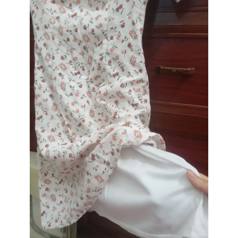 Chiếc váy nhỏ nhắn hoa xinh xắn 928447