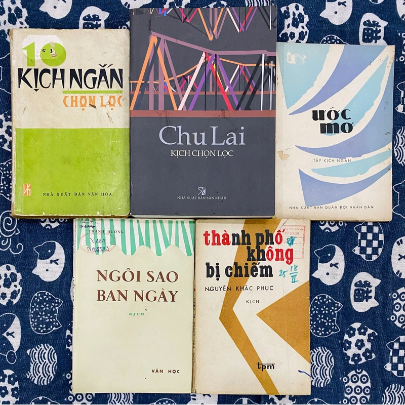 Loạt sách kỉ niệm 80 năm Quốc Khánh Việt Nam 547608
