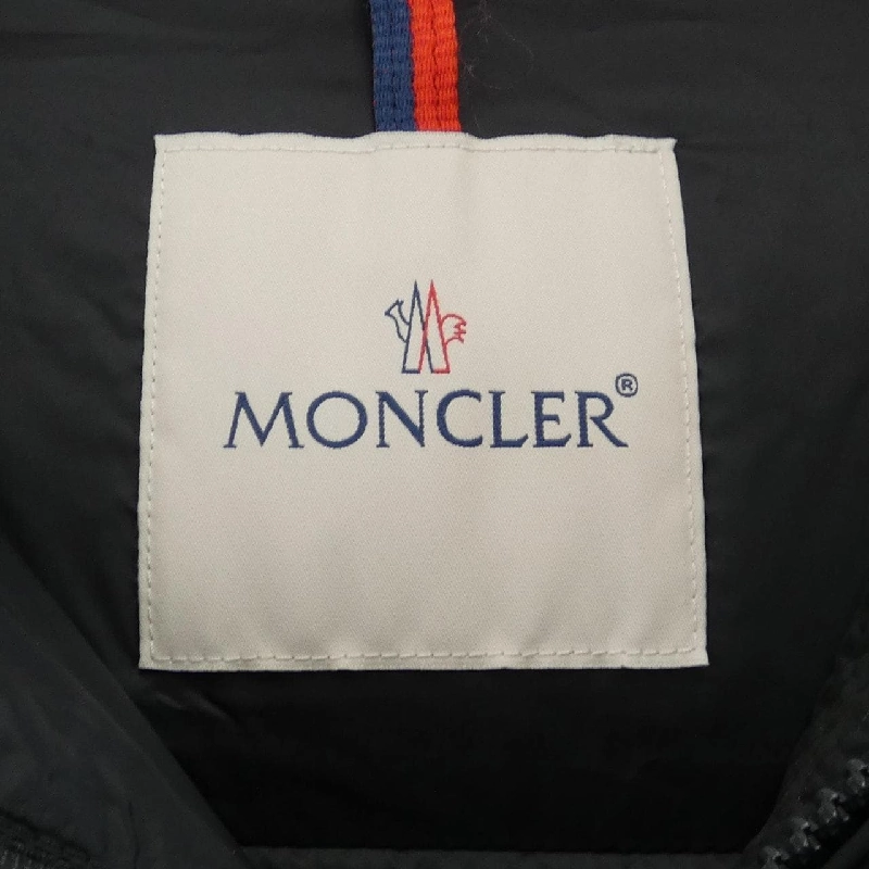 Áo khoác lông vũ MONCLER 640471