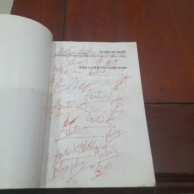 Phương pháp chiến đấu của LÝ TIỂU LONG - Điêu luyện thủ cước pháp 701090