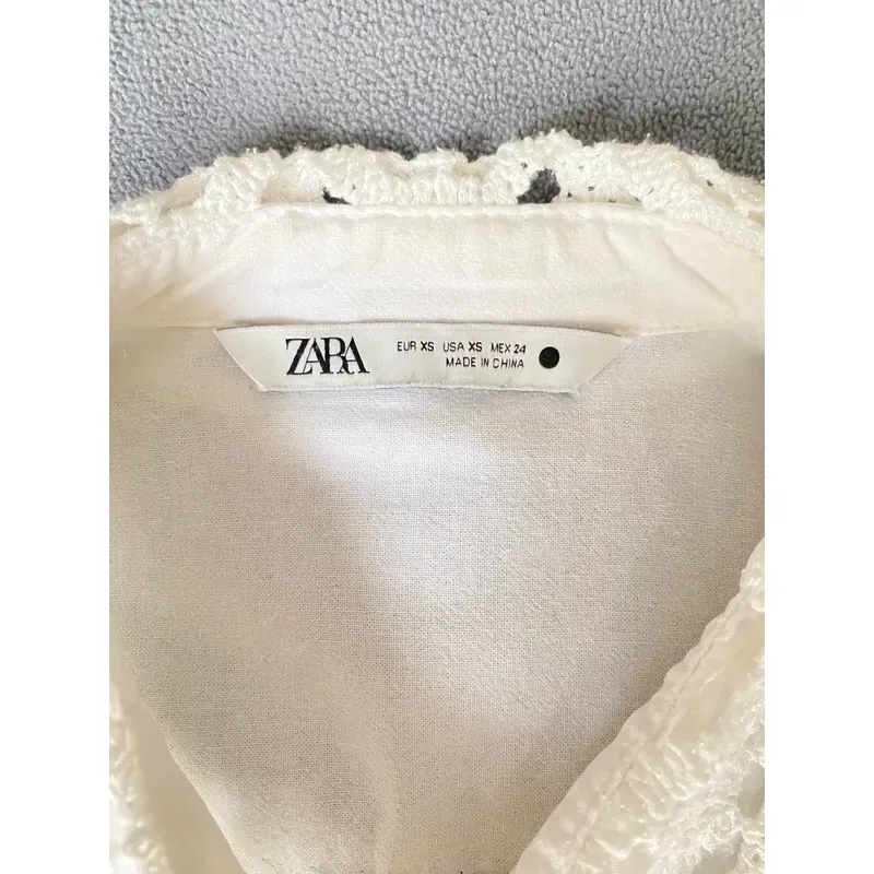 MỚI 99%***ÁO SƠ MI ZARA TRẮNG REN CROPTOP DÀI TAY* REN CÁCH ĐIỆU* TẶNG QUÀ 0Đ FREESHIP 588228