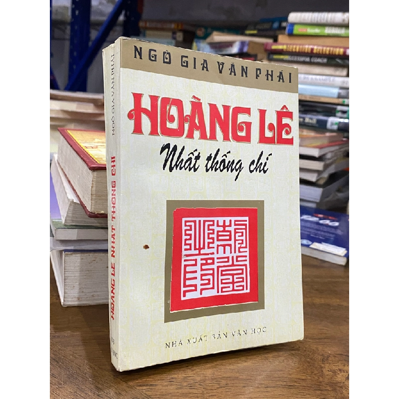 Hoàng Lê Nhất Thống Chí - Ngô Gia Văn Phái 124153