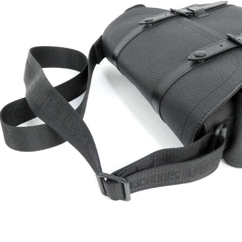 Túi đeo chéo Louis Vuitton Trianon Christopher M58476 - Hàng hiệu Chính hãng 801293