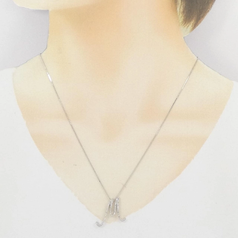 K18WG Chữ cái M Dây chuyền kim cương 0.32CT - Hàng hiệu Chính hãng 860138