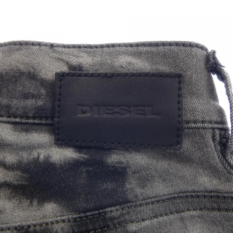 Quần jeans DIESEL - Hàng hiệu Authentic 811522