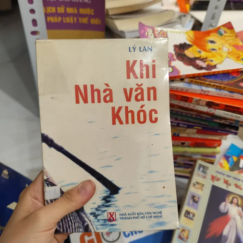 Khi nhà văn khóc 568787