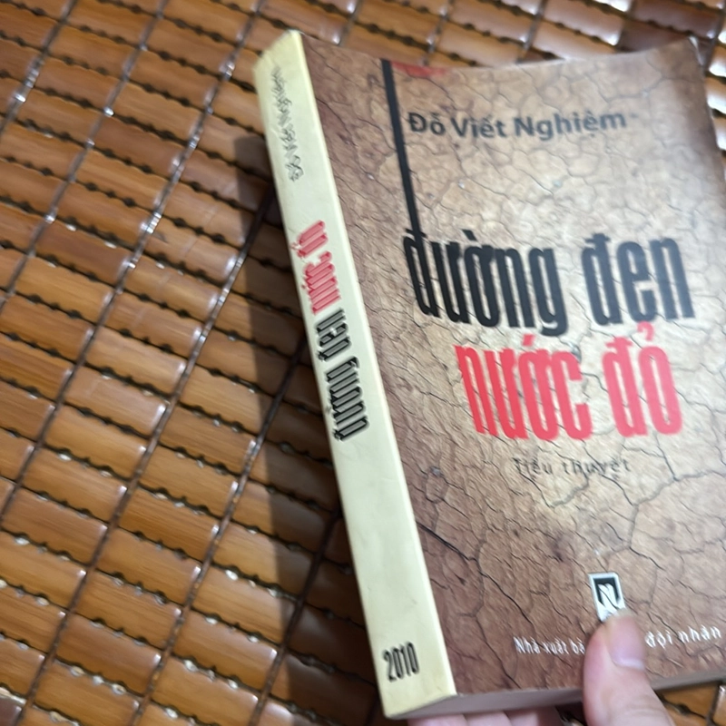 Đường đen nước đỏ - Đỗ Viết Nghiệm 522612