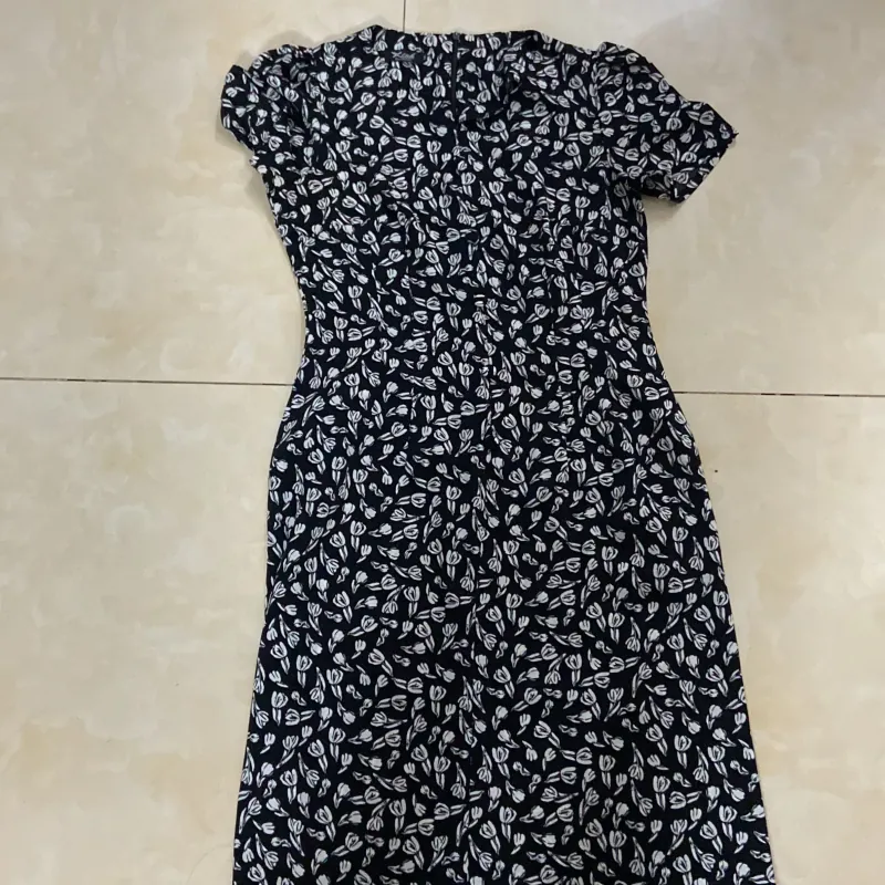 Đầm voan hoa nhí đen trắng 1050286