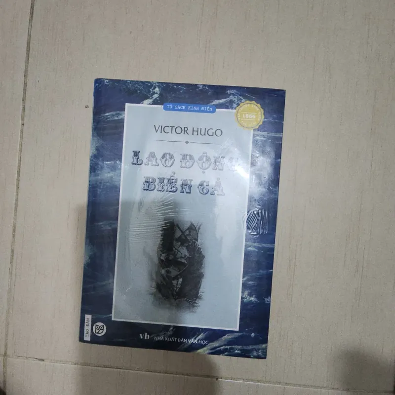 Sách Lao động biển cả của Victor Hugo 759617