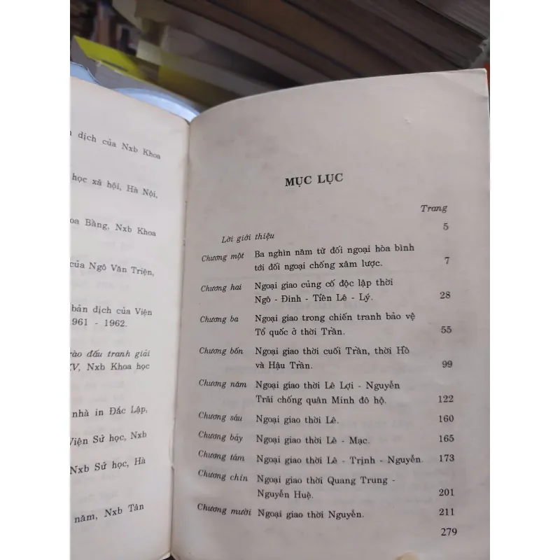 Sách: Lược sử ngoại giao Việt Nam các thời trước (A3) Tác giả: Nguyễn Lương Bích 696586