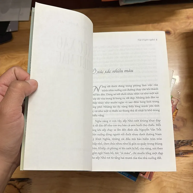 II Tập Truyện Ngắn: Ô Xúc Xắc Nhiều Màu - Bùi Anh Tấn - 2011 700934