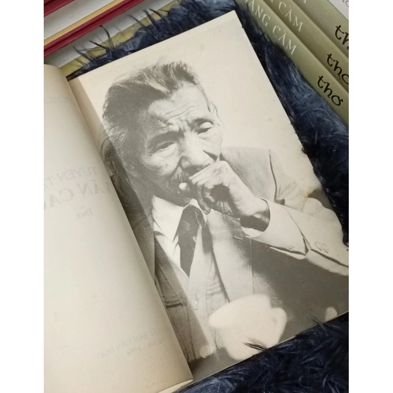 Tuyển tập thơ Văn Cao 477781