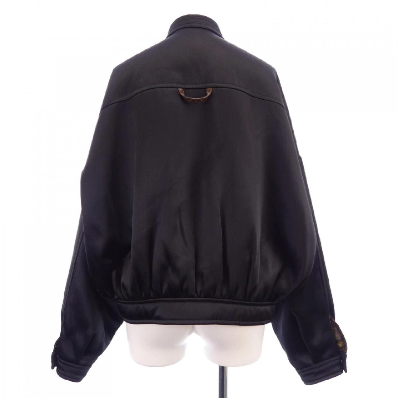 Louis Vuitton Áo khoác điều chỉnh FMJA36IW3 628276