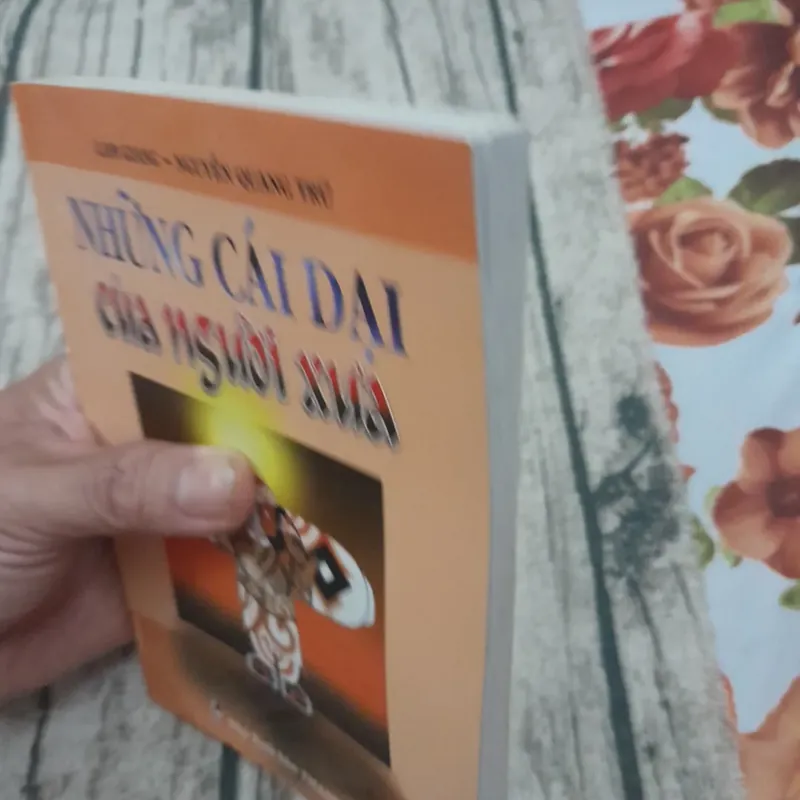 Những cái dại của người xưa. Tác giả Lam Giang - Nguyễn Quang Trứ 590606