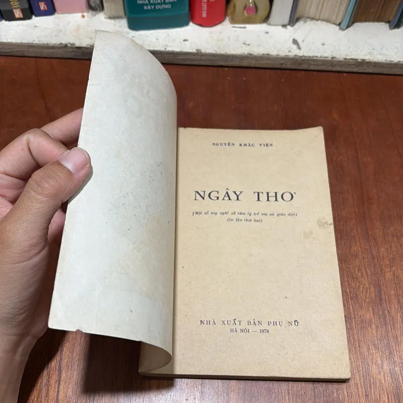 II Sách Xưa: Ngây Thơ - Nguyễn Khắc Viện - 1978 791979