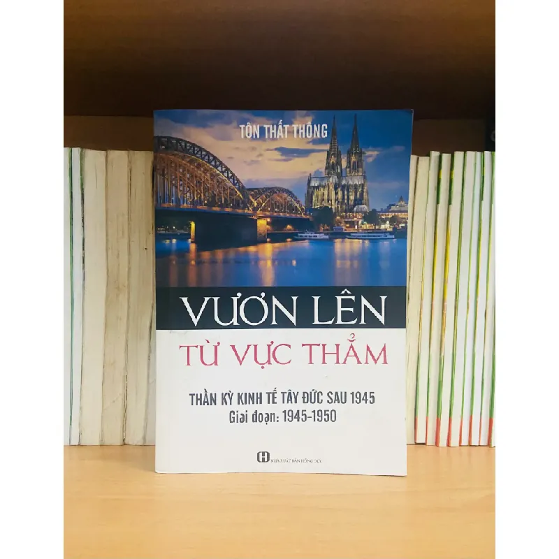 Vươn lên từ vực thẳm 556798