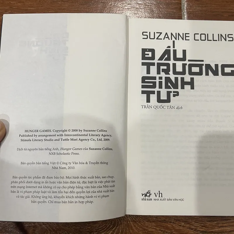 Đấu Trường Sinh Tử - Suzanne Collins (8) 620757