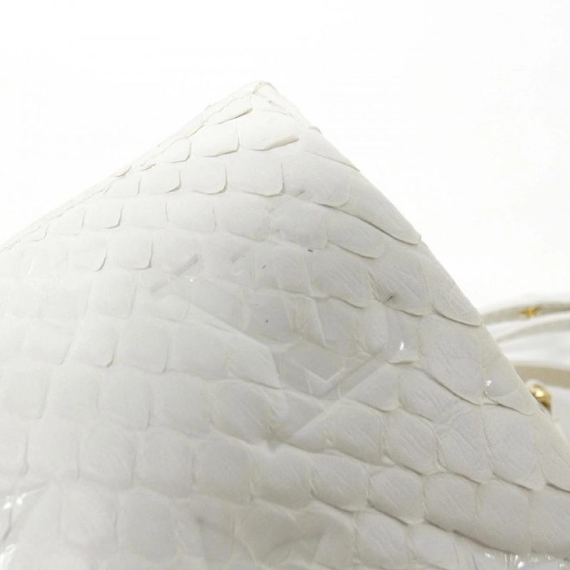 Túi xách vai Louis Vuitton Exotic Leather Coussin BB 609346