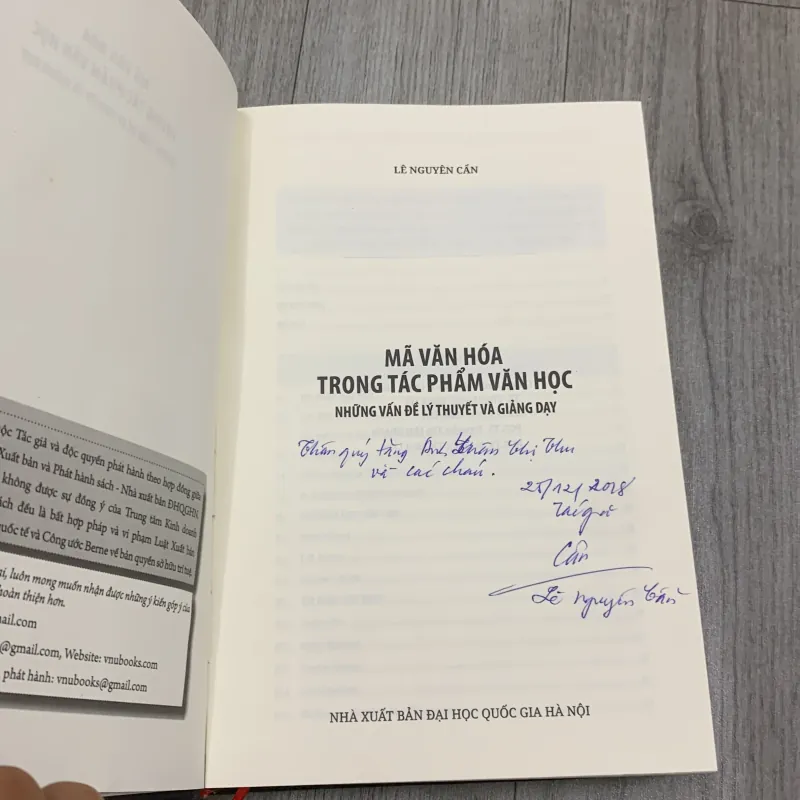 Mã văn hoá trong tác phẩm văn ngọc. Có chữ ký tặng. 7b1 1027868