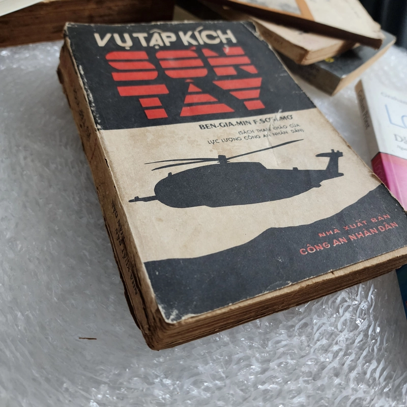 Vụ tập kích Sơn Tây | Ben gia min F. Sơm mơ | 1988 506520
