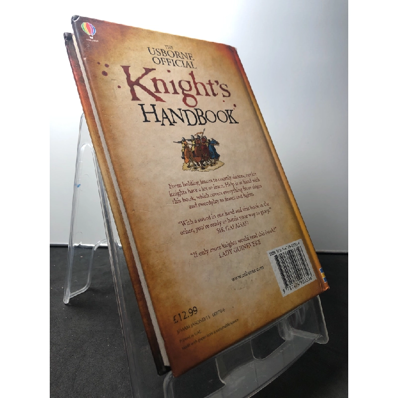 Knight's Handbook BÌA CỨNG mới 85% bẩn nhẹ The usborne official HPB1508 NGOẠI VĂN 222045