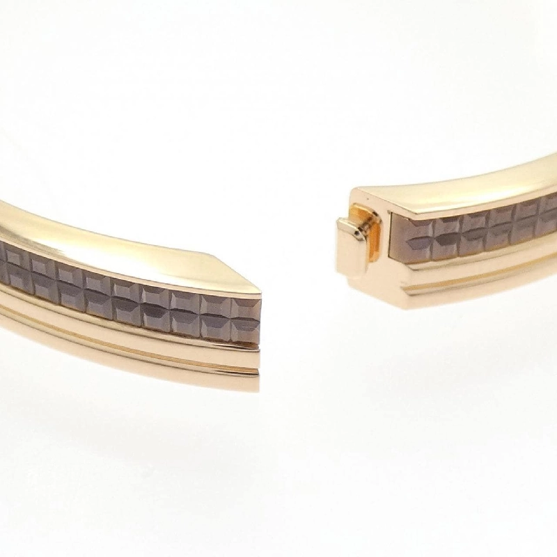 Boucheron Quattro Classic Bangle Half Large - Hàng hiệu Authentic 849511