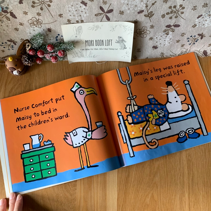 Sách tranh tiếng anh Maisy Goes to Hospital, Used, Picture Book For Kids 459551
