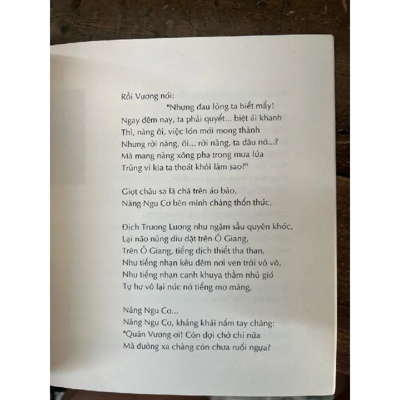 Thơ với tuổi thơ - Phạm Huy Thông 703493