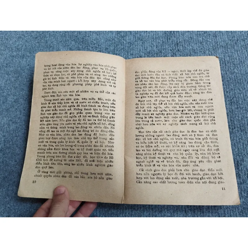 MỘT SỐ VĂN KIỆN CỦA ĐẢNG VỀ CÔNG TÁC TƯ TƯỞNG 688751