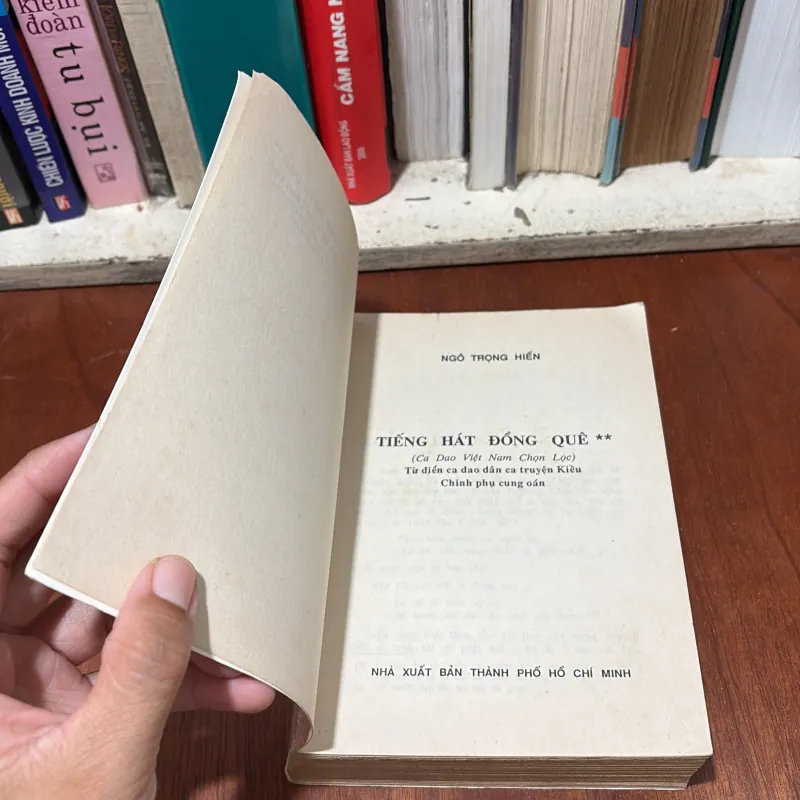 II Văn Học: Tiếng Hát Đồng Quê _ Ca Dao Việt Nam Chọn Lọc (Tập 2) - Ngô Trọng Hiến - 1991 777770