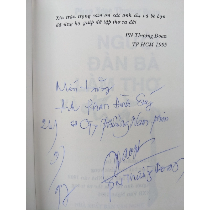 Người đàn bà làm thơ và trăng - P.N.Thường Đoan ( sách có chữ ký tác giả ) 124912