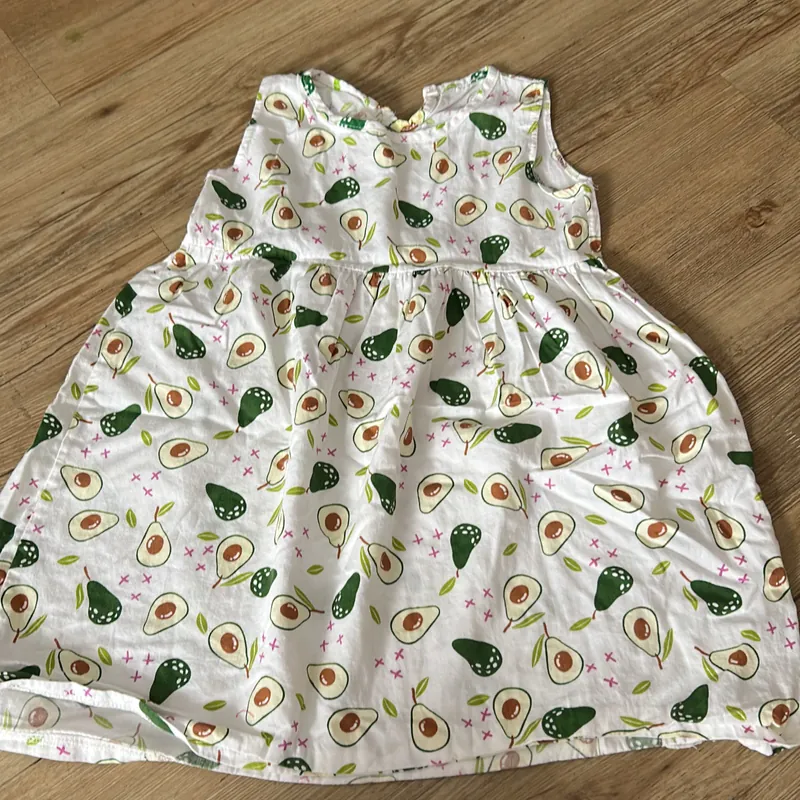 Váy cho bé gái 640325