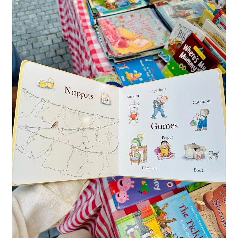 📚✨ The Baby’s Catalogue – Cuốn sách tuyệt vời cho bé yêu của bạn! ✨📚 510008