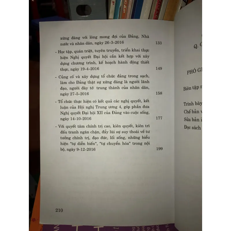 Xây dựng chỉnh đốn Đảng là nhiệm vụ then chốt để phát triển đất nước - Nguyễn Phú Trọng 701813